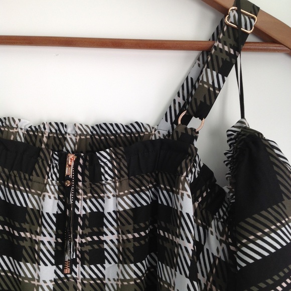 🟡Off-the-shoulder (with straps) blouse - Picture 5 of 7